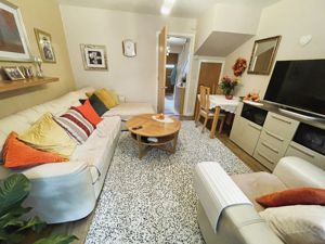 Lounge- click for photo gallery